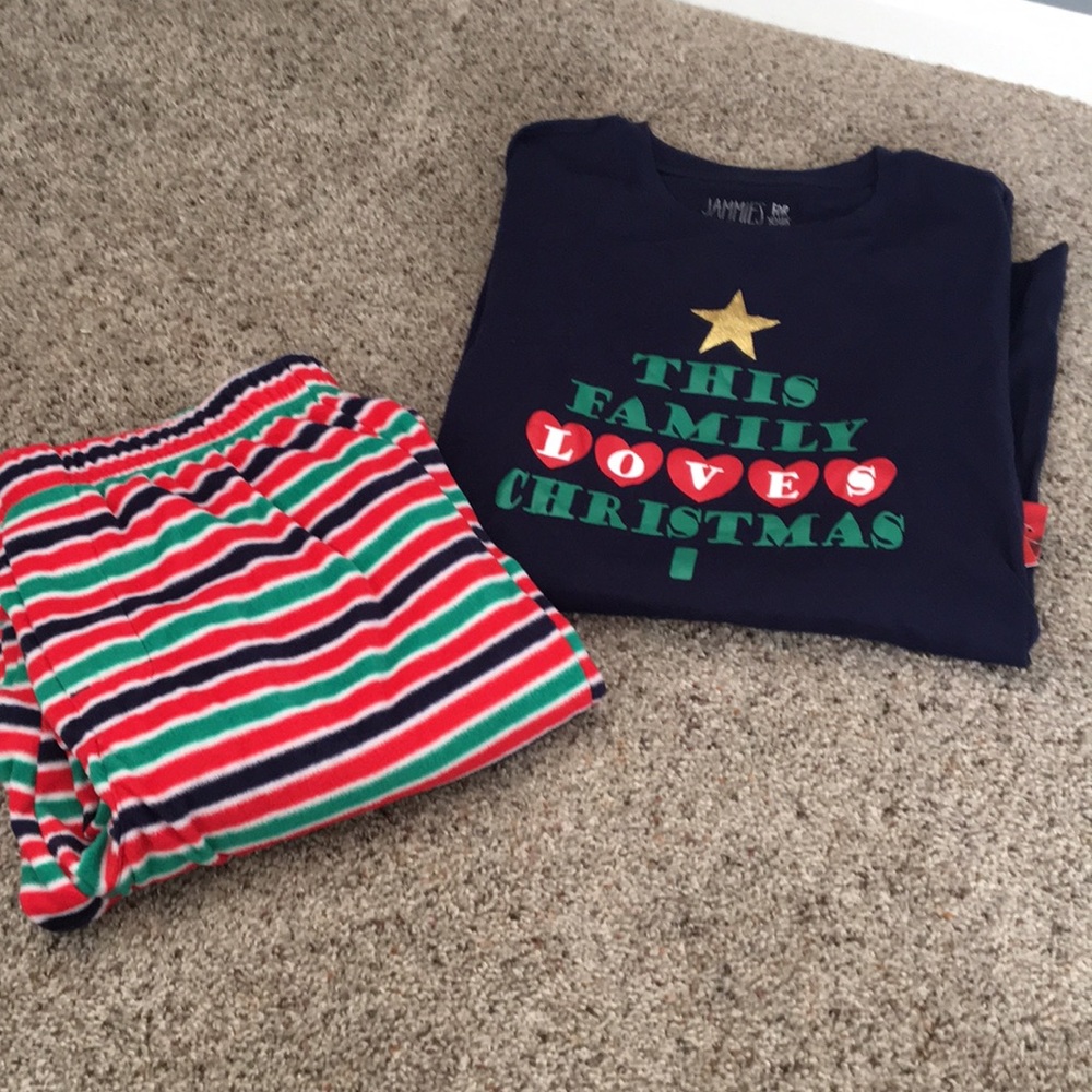 NWT mens Christmas pajamas (size S)